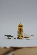 WHITE OUD AND FREE IHTSH ATTAR TASTER INSPIRED BY IHTSH BY YASEEN